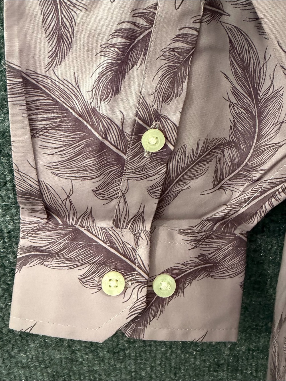 Duluth Womenβs 2X Feather Print Button Up Tunic Top Purple Office Wrinklefighter - Picture 6 of 9
